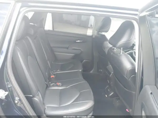5TDGZRBH9MS558251 2021 TOYOTA HIGHLANDER - Image 8