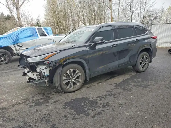 5TDGZRBH9NS163987 2022 TOYOTA HIGHLANDER - Image 1