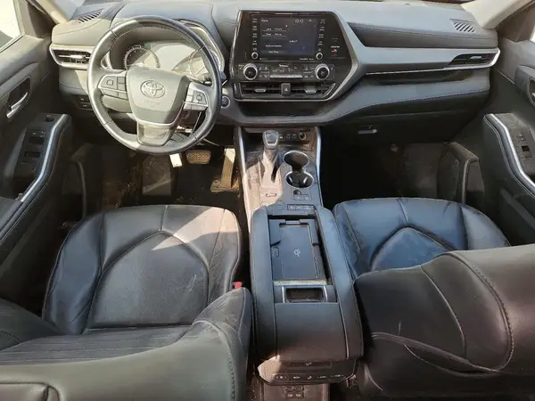 5TDGZRBH9NS163990 2022 TOYOTA HIGHLANDER - Image 8