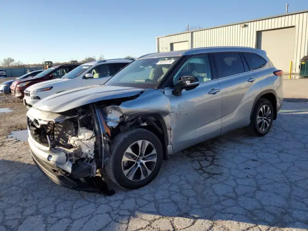 5TDGZRBH9NS164041 2022 TOYOTA HIGHLANDER - Image 1