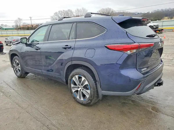 5TDGZRBH9NS178926 2022 TOYOTA HIGHLANDER - Image 2