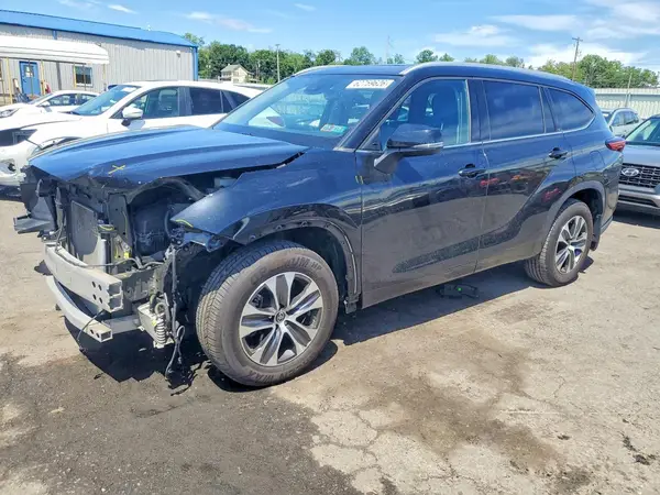 5TDGZRBH9NS192437 2022 TOYOTA HIGHLANDER - Image 1