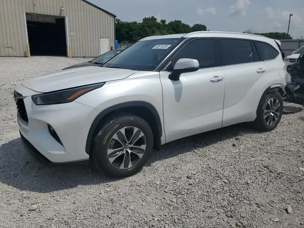 5TDGZRBH9NS236517 2022 TOYOTA HIGHLANDER - Image 1