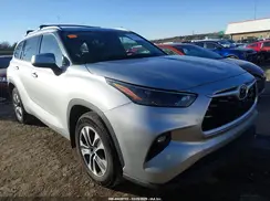 5TDGZRBH9NS561247 2022 TOYOTA HIGHLANDER
