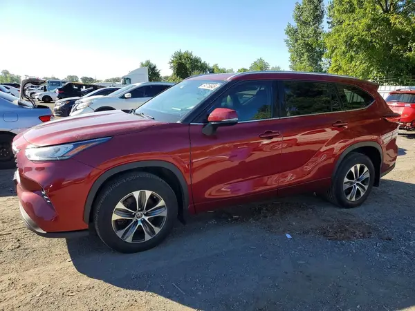 5TDGZRBH9NS581546 2022 TOYOTA HIGHLANDER - Image 1