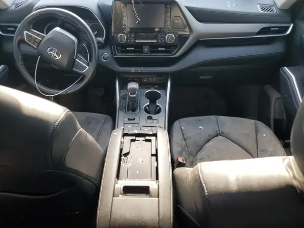 5TDGZRBH9NS586665 2022 TOYOTA HIGHLANDER - Image 8