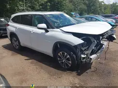 5TDGZRBH9NS588707 2022 TOYOTA HIGHLANDER