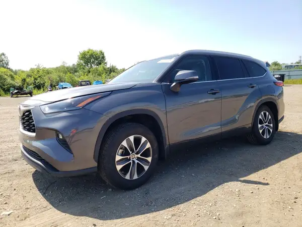 5TDGZRBH9NS590389 2022 TOYOTA HIGHLANDER - Image 1