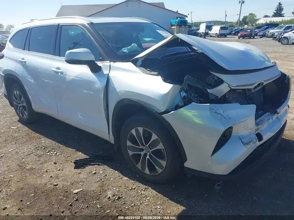 5TDGZRBH9NS590649 2022 TOYOTA HIGHLANDER - Image 1
