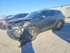 5TDGZRBH9NS591185 2022 TOYOTA HIGHLANDER