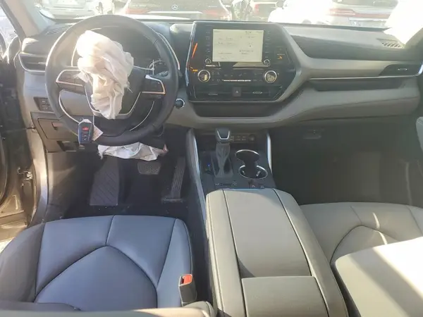 5TDGZRBH9NS591185 2022 TOYOTA HIGHLANDER - Image 8