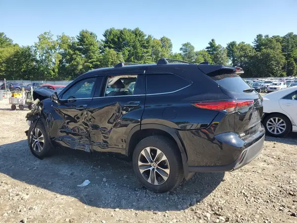 5TDGZRBH9NS597732 2022 TOYOTA HIGHLANDER - Image 2