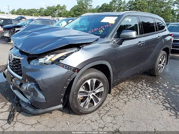 5TDGZRBHXLS035092 2020 TOYOTA HIGHLANDER - Image 2