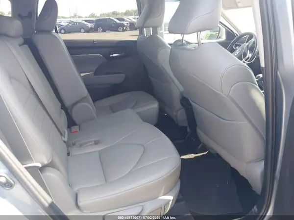 5TDGZRBHXLS048862 2020 TOYOTA HIGHLANDER - Image 8