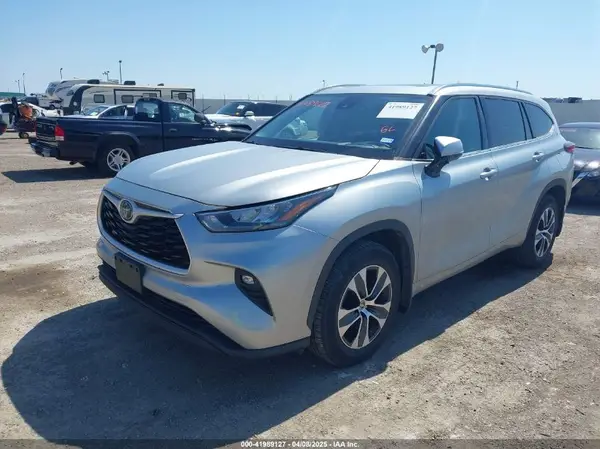 5TDGZRBHXLS504892 2020 TOYOTA HIGHLANDER - Image 2