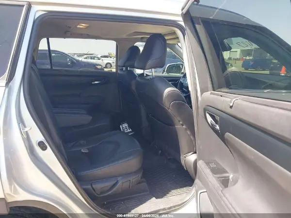 5TDGZRBHXLS504892 2020 TOYOTA HIGHLANDER - Image 8