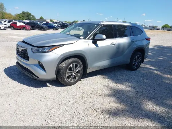5TDGZRBHXLS521837 2020 TOYOTA HIGHLANDER - Image 2