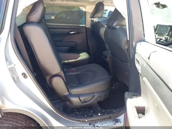 5TDGZRBHXLS521837 2020 TOYOTA HIGHLANDER - Image 8