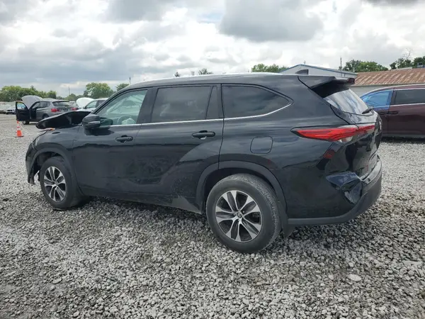 5TDGZRBHXMS073889 2021 TOYOTA HIGHLANDER - Image 2