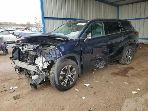 5TDGZRBHXMS075657 2021 TOYOTA HIGHLANDER - Image 1
