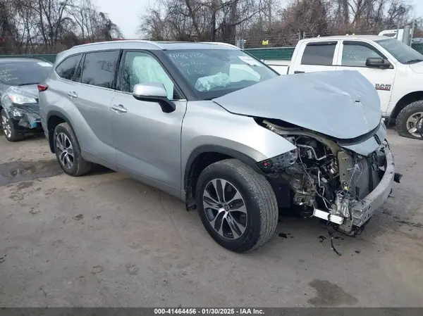5TDGZRBHXMS147926 2021 TOYOTA HIGHLANDER - Image 1