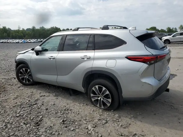 5TDGZRBHXMS526361 2021 TOYOTA HIGHLANDER - Image 2