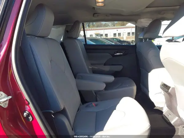 5TDGZRBHXMS540972 2021 TOYOTA HIGHLANDER - Image 8