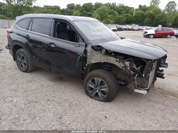 5TDGZRBHXMS541782 2021 TOYOTA HIGHLANDER - Image 1