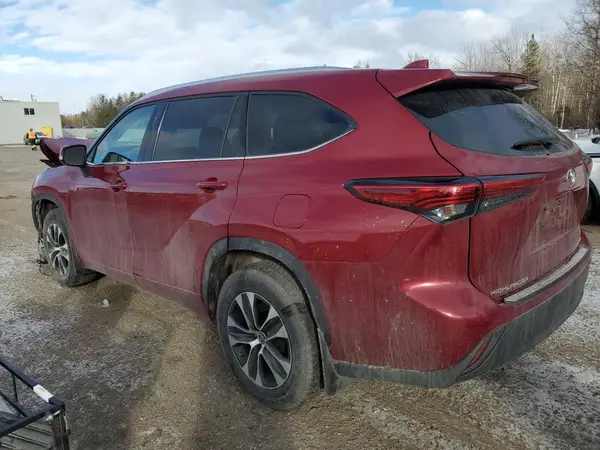 5TDGZRBHXMS550028 2021 TOYOTA HIGHLANDER - Image 2