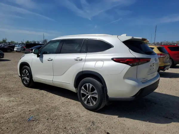 5TDGZRBHXMS553169 2021 TOYOTA HIGHLANDER - Image 2