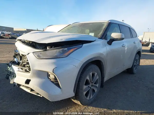 5TDGZRBHXNS166218 2022 TOYOTA HIGHLANDER - Image 2