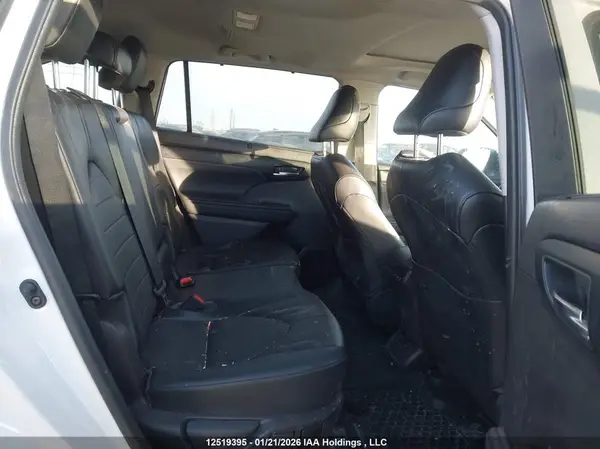 5TDGZRBHXNS166218 2022 TOYOTA HIGHLANDER - Image 8
