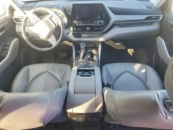 5TDGZRBHXNS176683 2022 TOYOTA HIGHLANDER - Image 8