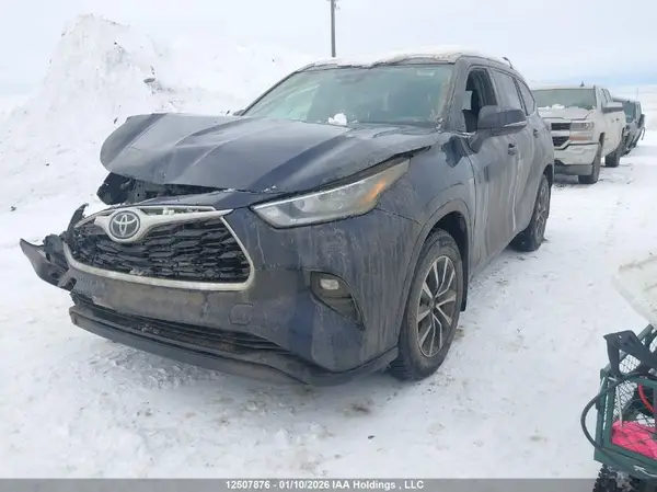 5TDGZRBHXNS217300 2022 TOYOTA HIGHLANDER - Image 2