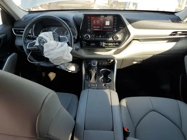 5TDGZRBHXNS219404 2022 TOYOTA HIGHLANDER - Image 8