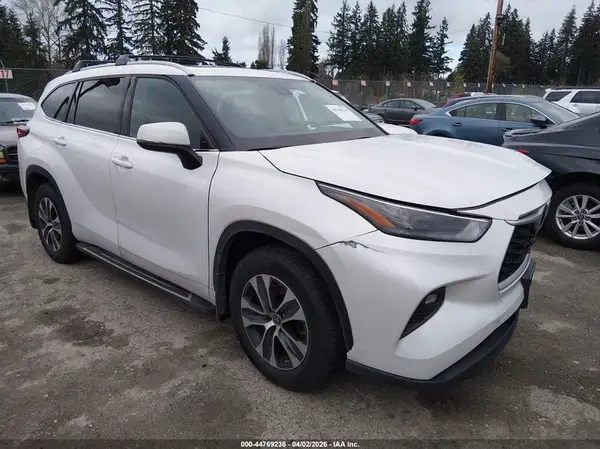 5TDGZRBHXNS221119 2022 TOYOTA HIGHLANDER - Image 1