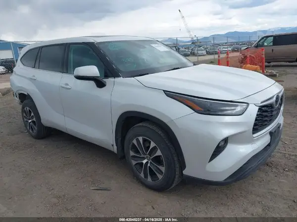 5TDGZRBHXNS234405 2022 TOYOTA HIGHLANDER - Image 1