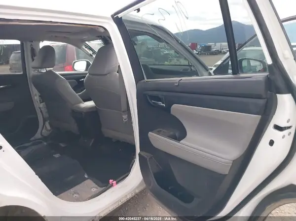 5TDGZRBHXNS234405 2022 TOYOTA HIGHLANDER - Image 8