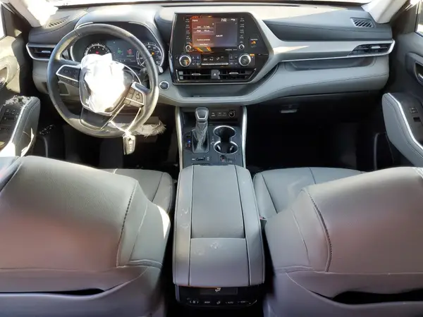 5TDGZRBHXNS235425 2022 TOYOTA HIGHLANDER - Image 8