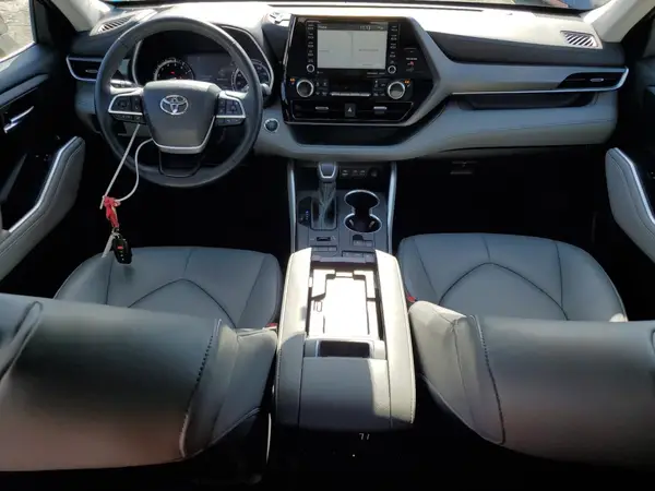 5TDGZRBHXNS235683 2022 TOYOTA HIGHLANDER - Image 8