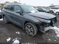 5TDGZRBHXNS570927 2022 TOYOTA HIGHLANDER