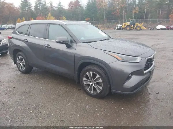 5TDGZRBHXNS581295 2022 TOYOTA HIGHLANDER - Image 1