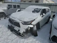 5TDGZRBHXNS582642 2022 TOYOTA HIGHLANDER