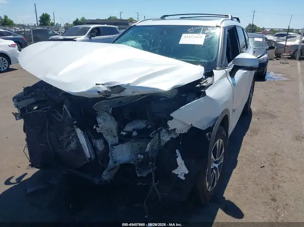 5TDGZRBHXNS585492 2022 TOYOTA HIGHLANDER - Image 2