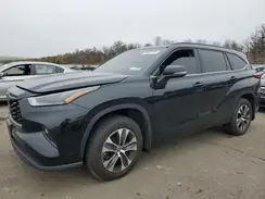 5TDGZRBHXNS588621 2022 TOYOTA HIGHLANDER