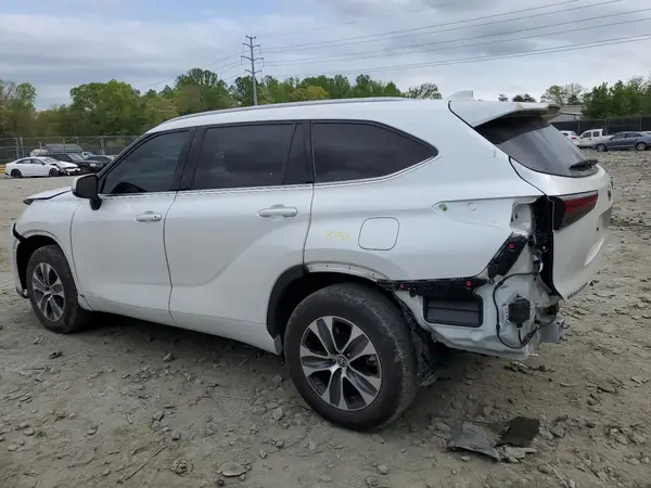 5TDGZRBHXNS591325 2022 TOYOTA HIGHLANDER - Image 2