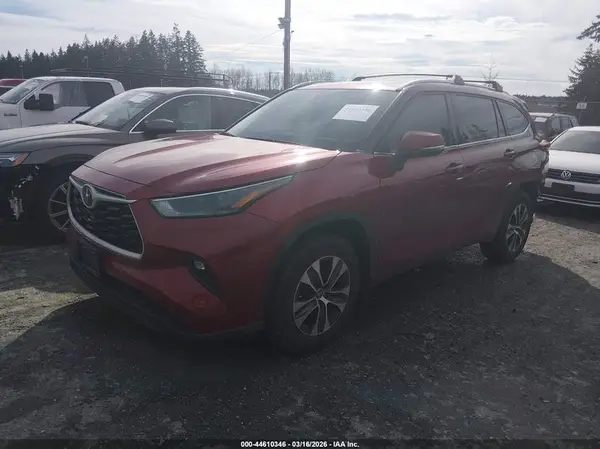 5TDGZRBHXNS595262 2022 TOYOTA HIGHLANDER - Image 2
