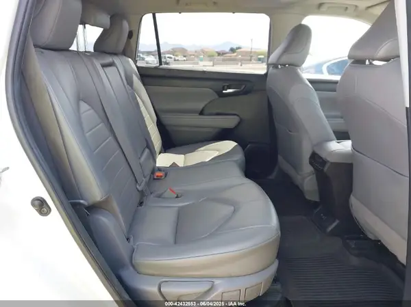 5TDHARAH0LS502016 2020 TOYOTA HIGHLANDER - Image 8