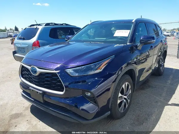 5TDHARAH0NS511320 2022 TOYOTA HIGHLANDER - Image 2