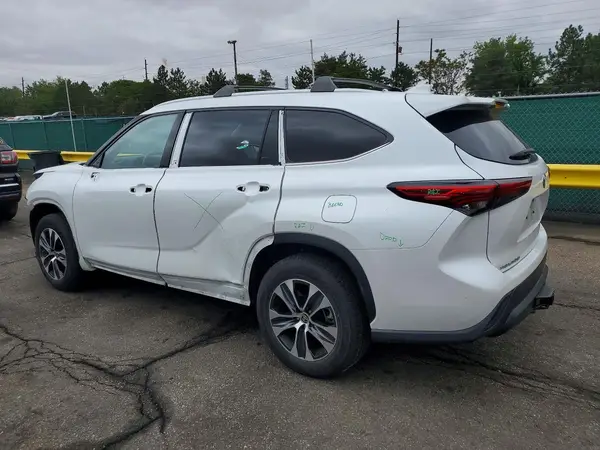 5TDHARAH0NS514444 2022 TOYOTA HIGHLANDER - Image 2